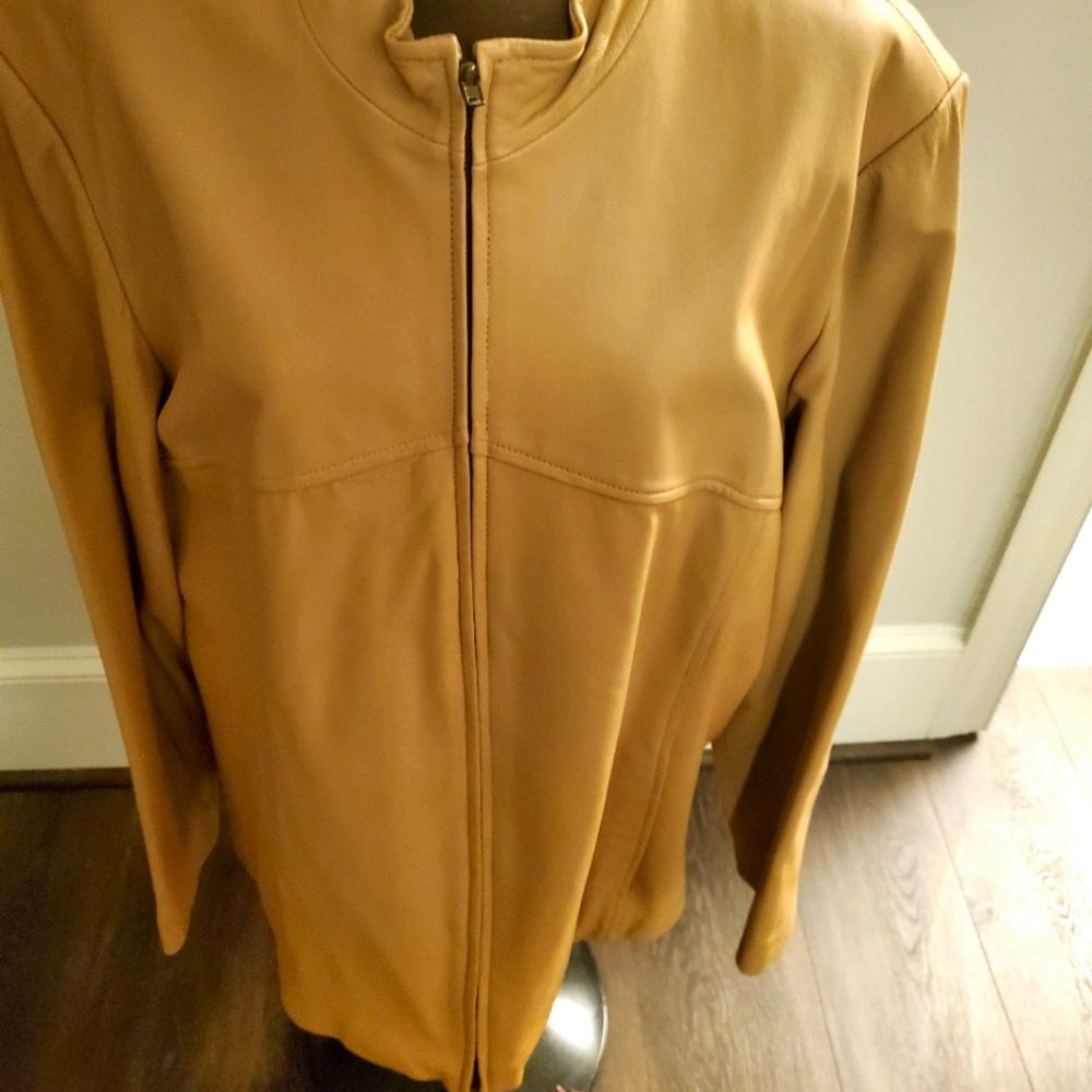 Leather jacket,  butter cream colored. Excellent condition!